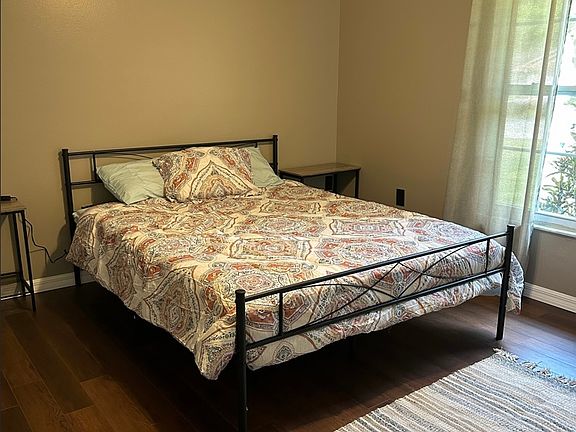 5th image of 831 Chicago Ave #831