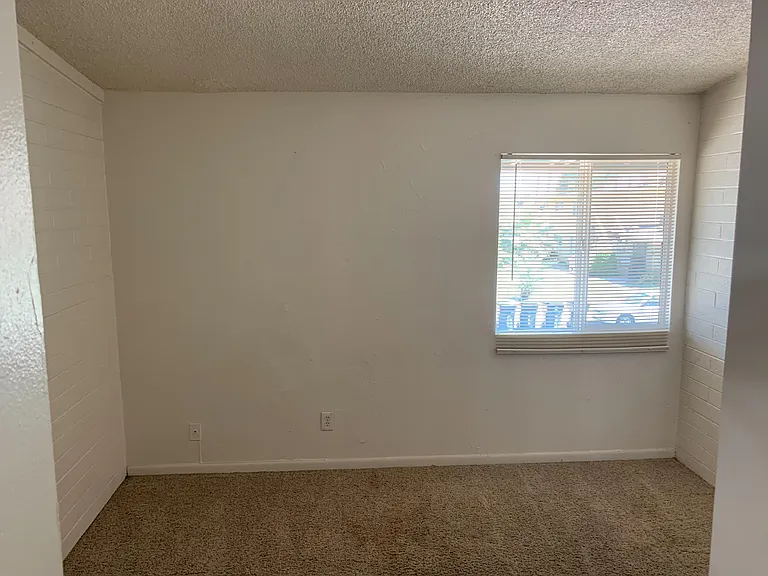 436 N Hl #I — Photo 10