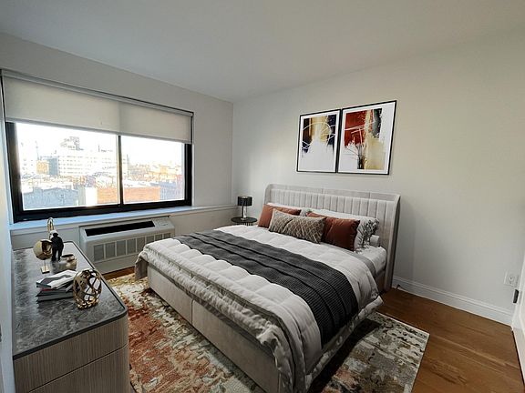 2nd image of 490 Myrtle Ave APT 6J