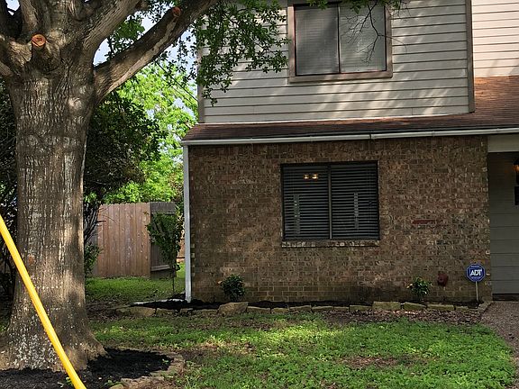 3rd image of 1346 Airline Dr
