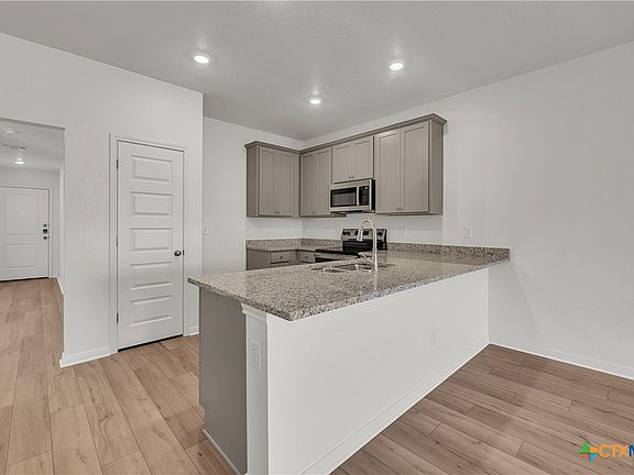 4th image of 6105 Twistleaf Ln