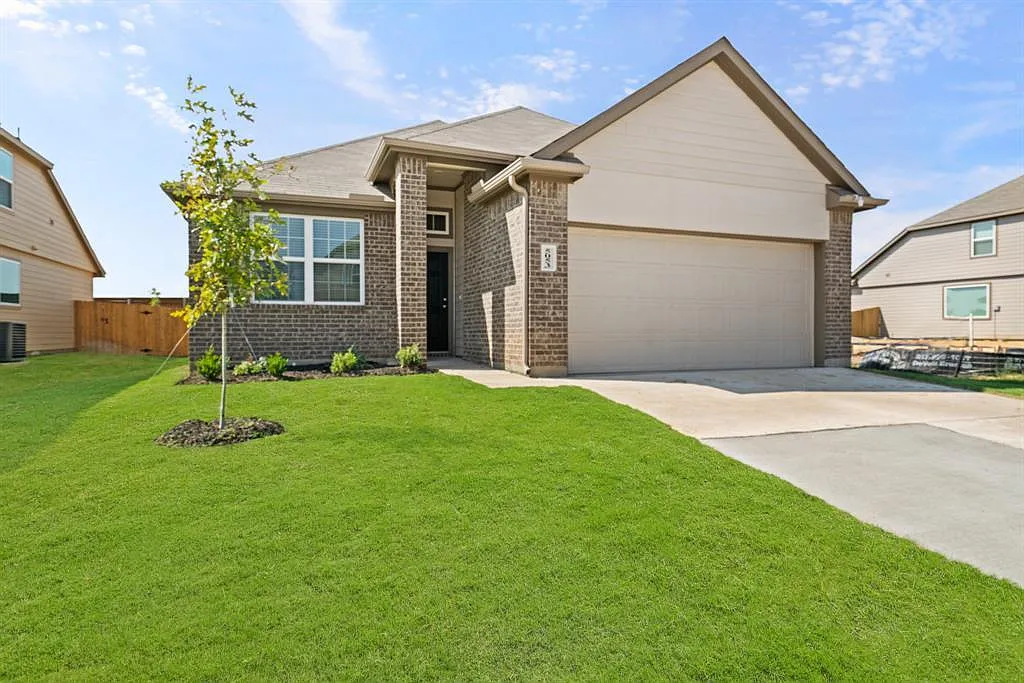 Building Photo - 5053 Chital Dr