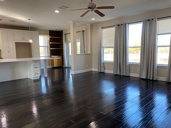 4th image of 2920 Pinehurst Ln