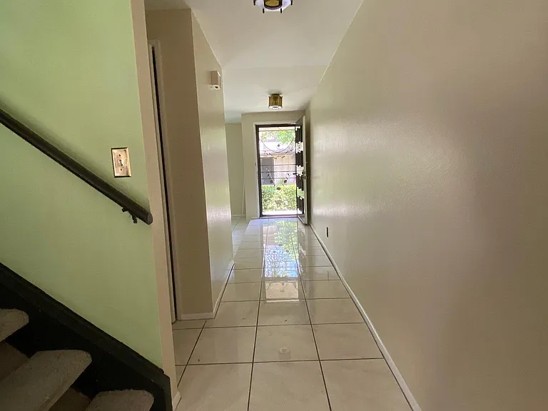 436 Fairview Ave #5 — Photo 5