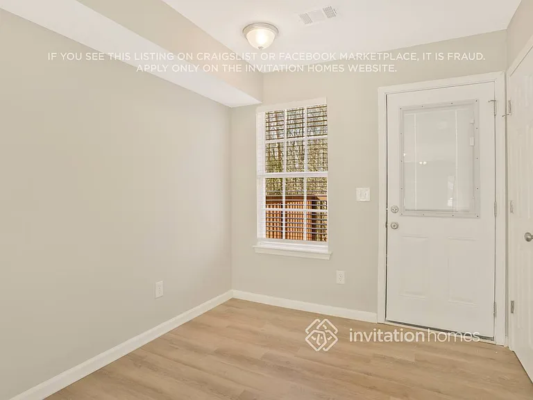 1241 Waterton Trl — Photo 9
