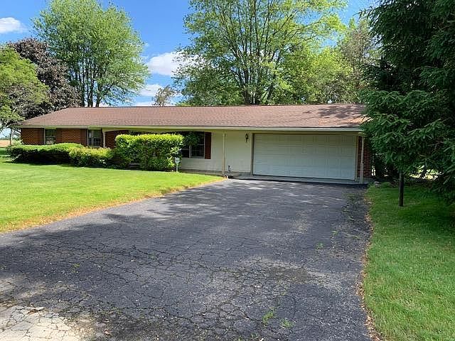 1st image of 404 Graceland Dr