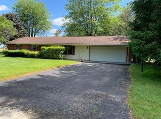 404 Graceland Dr, London, OH 43140