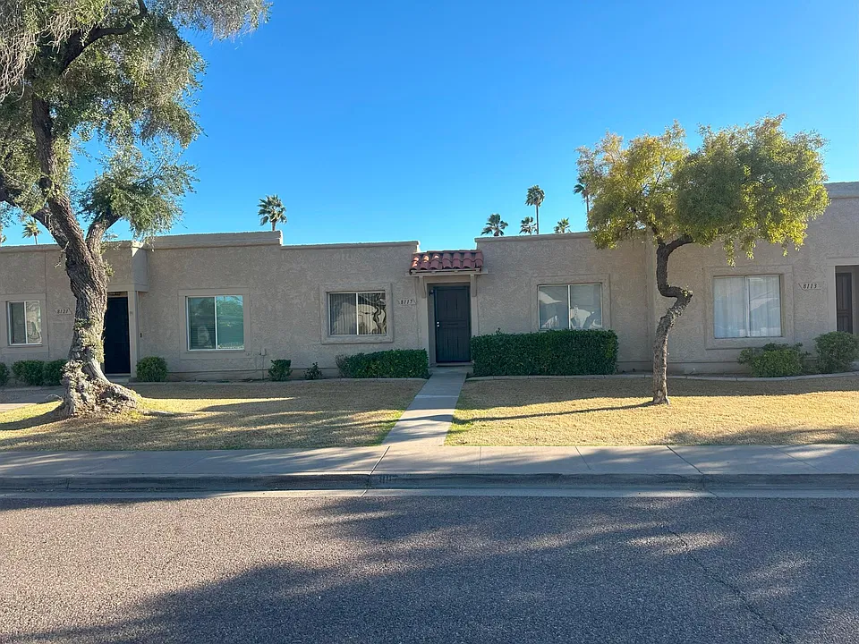 8117 E Vista Dr