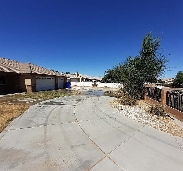 2nd image of 22243 Broken Lance Rd