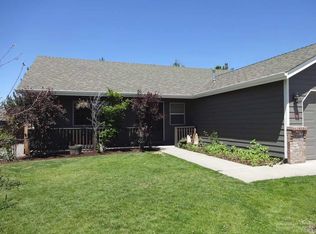 3330 NE Hoona Dr, Bend, OR 97701