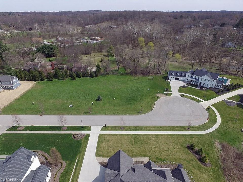 1st image of 265 Bramley Ct