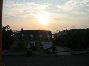 4th image of 10005 Highland Ave