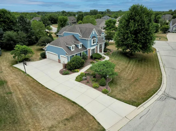W244N5706 Falcon DRIVE, Sussex, WI 53089