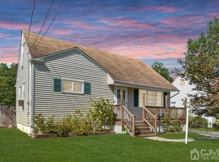 15 Washington Ave, Middlesex, NJ 08846