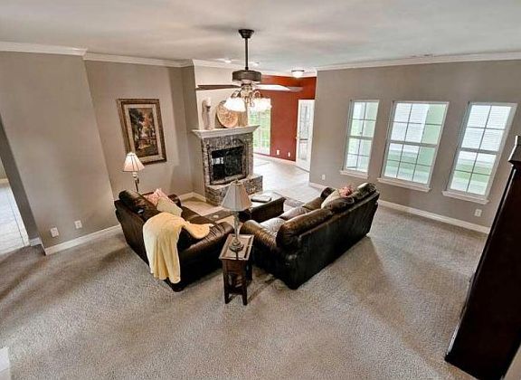 4th image of 6124 W Pleasant Dr