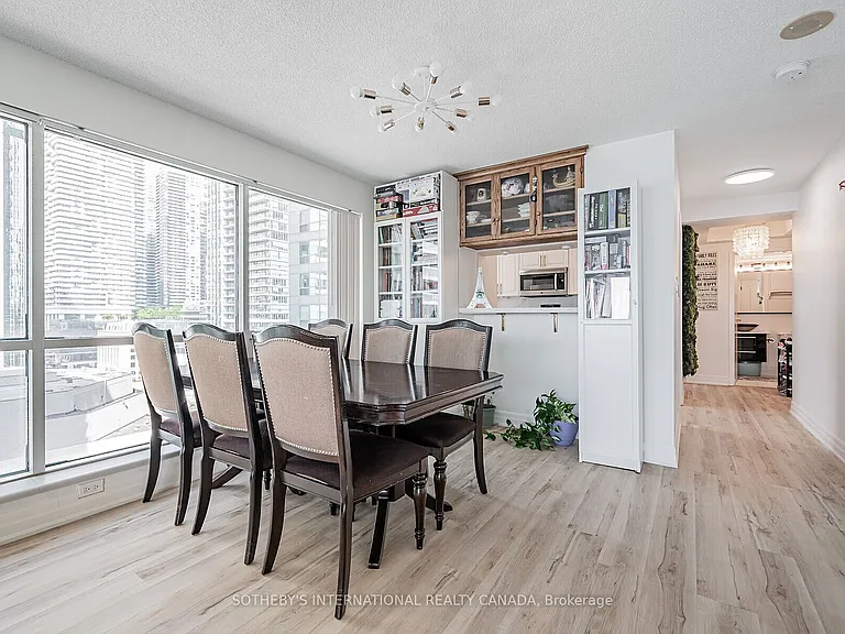 10 Yonge St #1012 — Photo 6