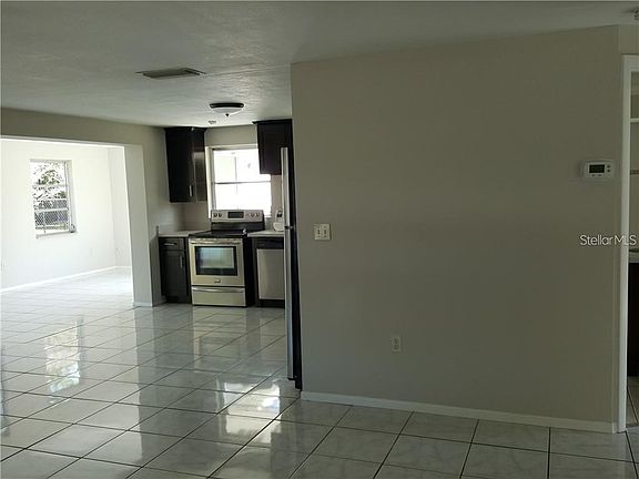 4th image of 262 Manor Rd