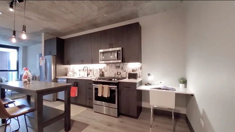 1 bed, 1.0 bath, 550 sqft, $2,400 — Photo 2