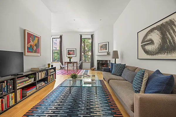 157 Waverly Avenue #2D