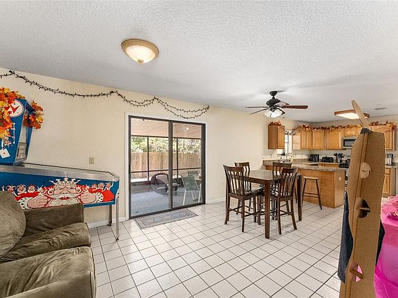 5th image of 3025 W University Ave