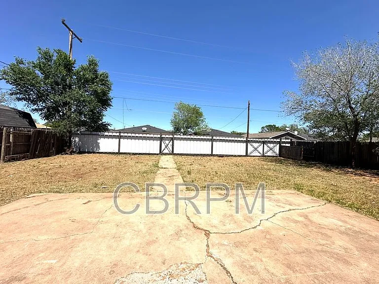 4506 Itasca St — Photo 10