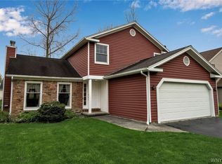 40 Rambling Rd, East Amherst, NY 14051