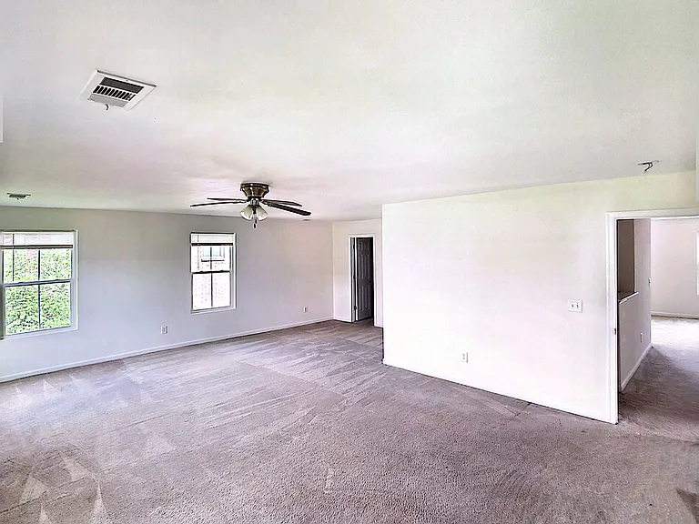 7612 Oakfield Way — Photo 8