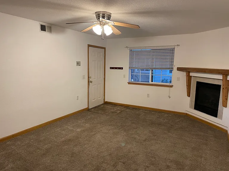 1221 University Ave #D102 — Photo 3