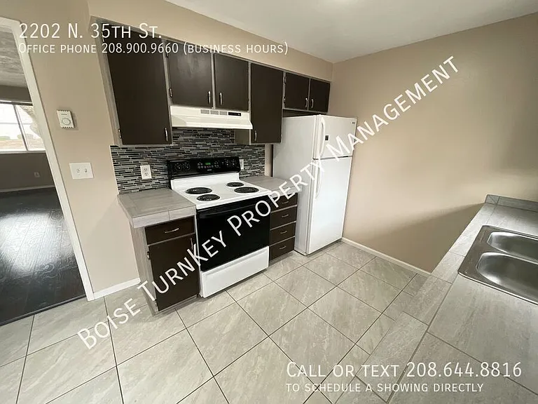 2202 N 35th St — Photo 14