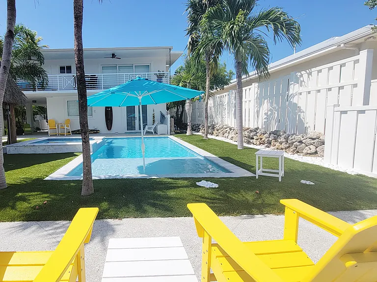 N Coconut Palm Blvd — Photo 3
