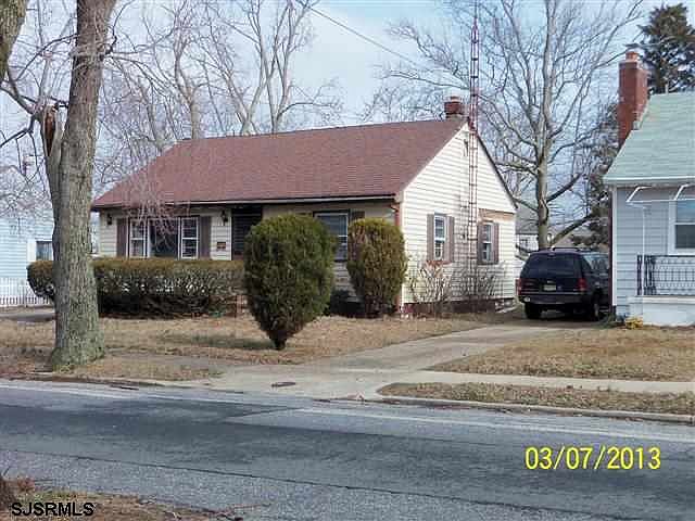 2nd image of 14 Cedarcrest Ave