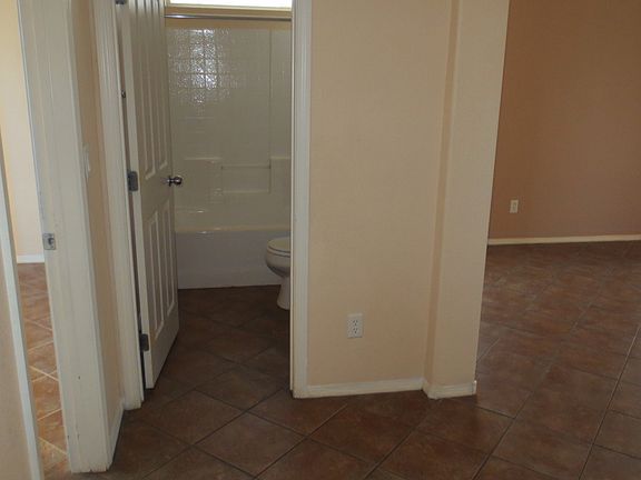 4th image of 4333 E Azure Ave