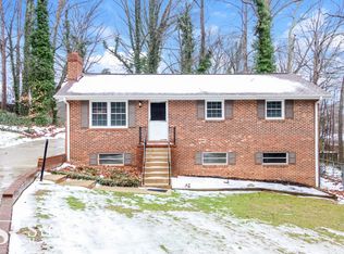2943 Marthas Pl, Greensboro, NC 27408