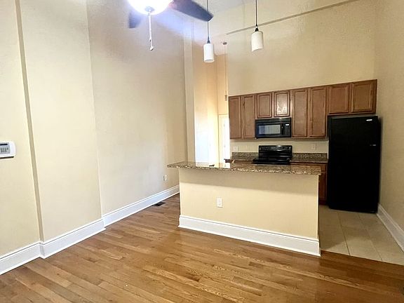 2nd image of 401 N Brady St #106
