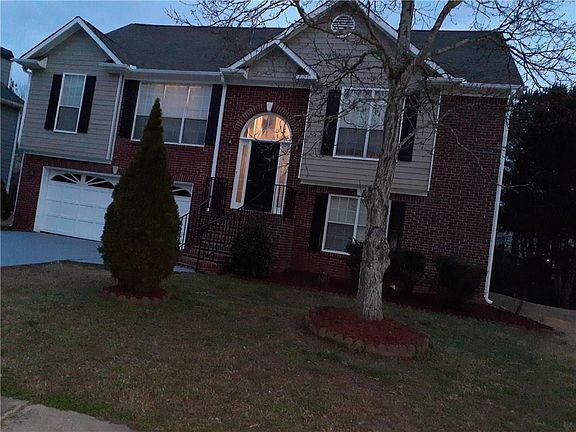 2nd image of 627 Oaktree Park Ct