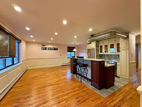 66-70 79th Pl #3A Photo 1 66-70 79th Pl #3A Photo 1