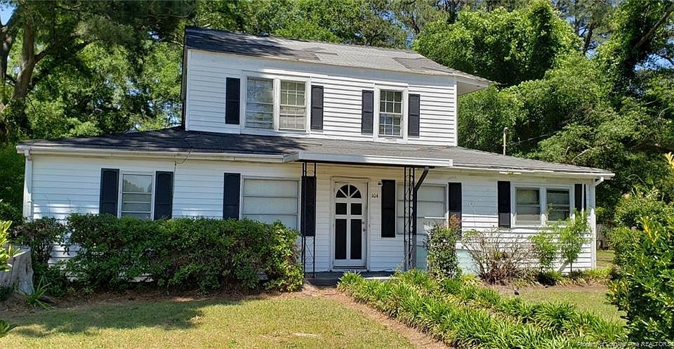 1st image of 104 Carolina St