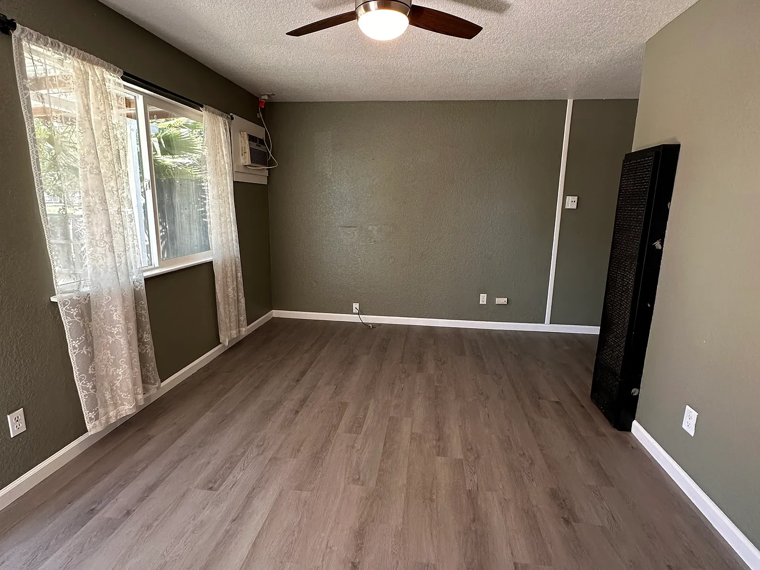 2 bed, $1,550 — Photo 2