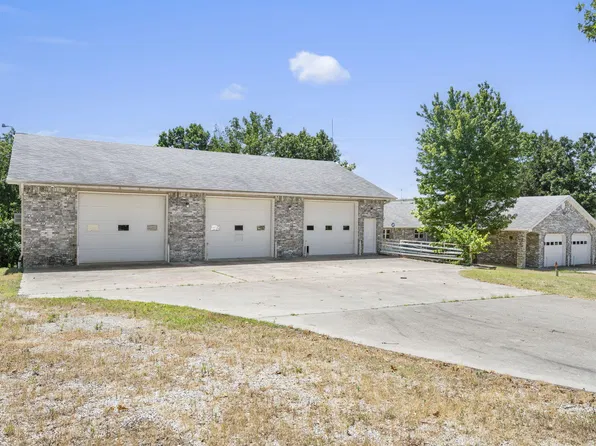 170 Sundance Road, Cape Fair, MO 65624