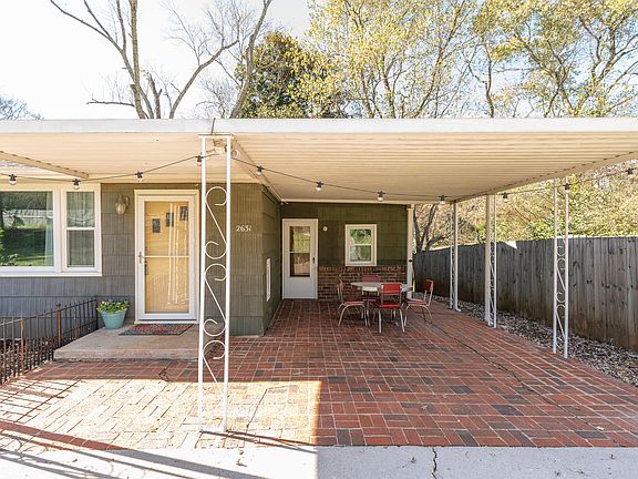 3rd image of 2631 SE Bafford Pl