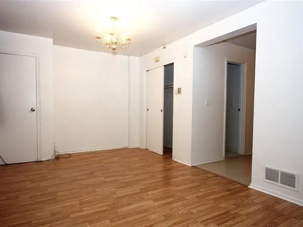 228 Christopher Columbus Drive image 1 of 8