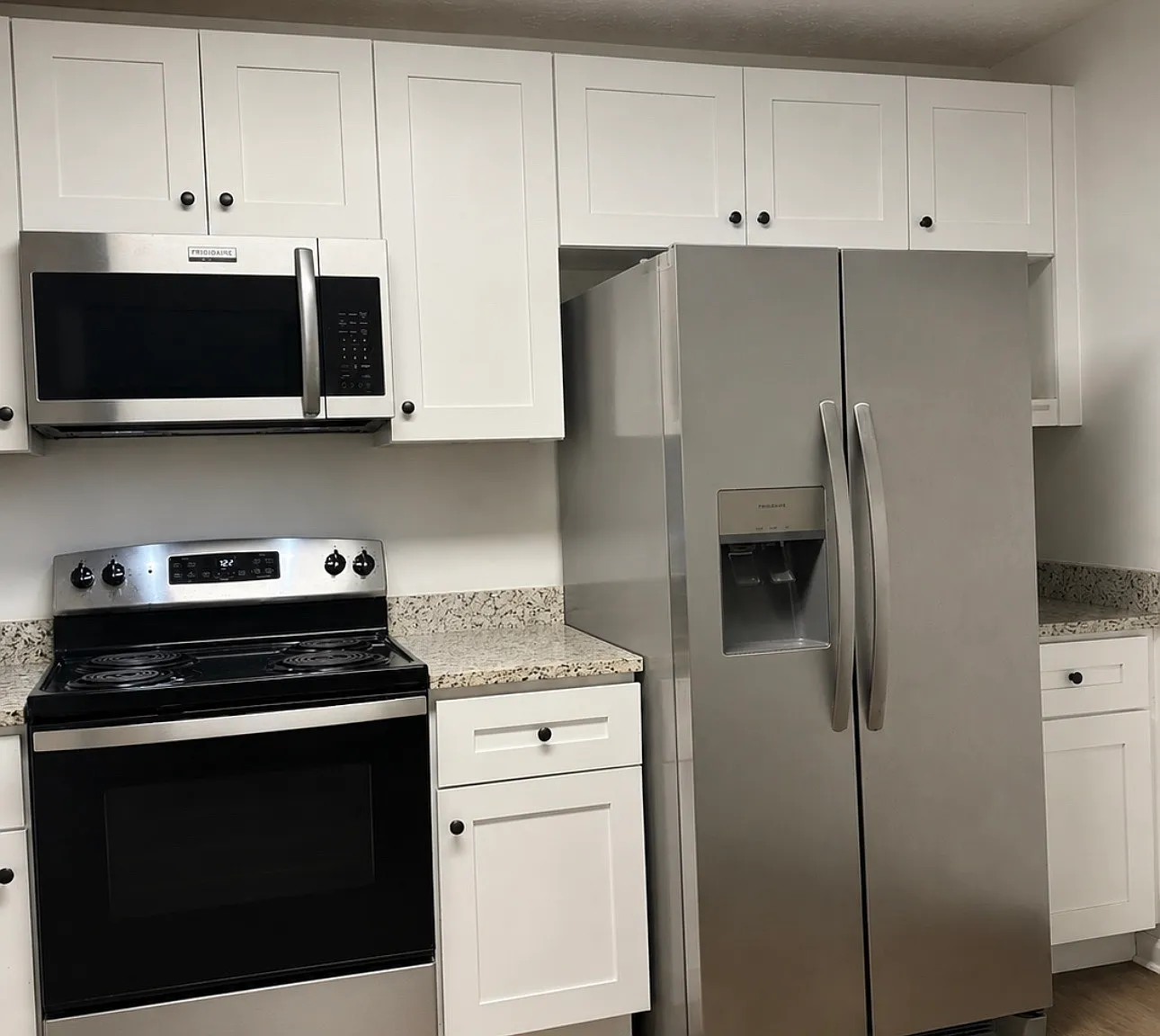 193 Seagraves Dr — Photo 1