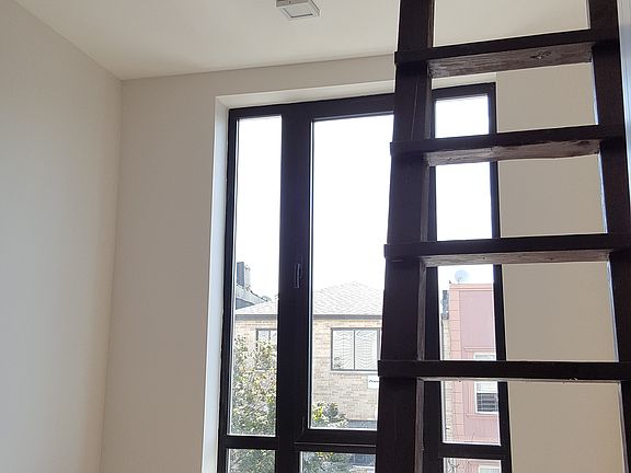 3rd image of 175 Wyckoff Ave APT 2R