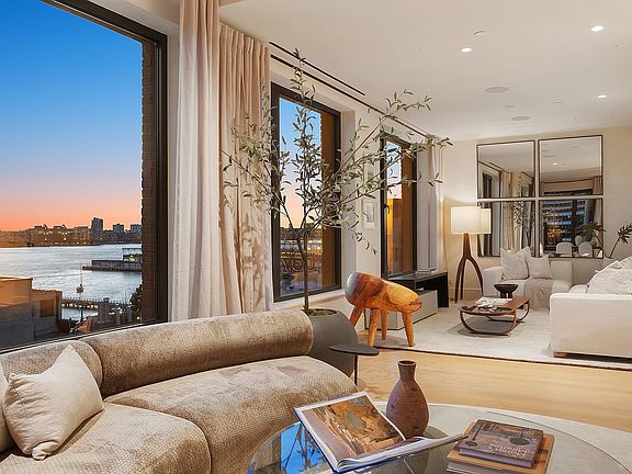 2nd image of 465 Washington St #Penthouse 10