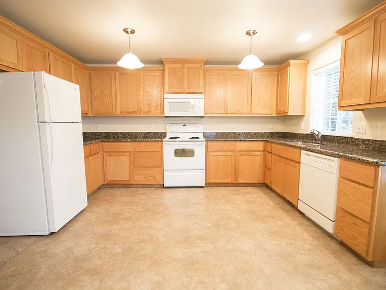 2545 Corona Ave #A — Photo 19
