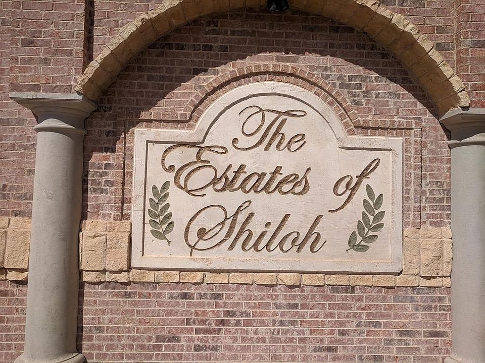 1st image of 10 Estates Dr