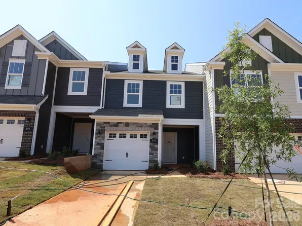 402 Hendley Dr, York, SC 29745