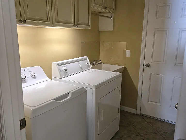 3120 NW 144th Ter — Photo 18