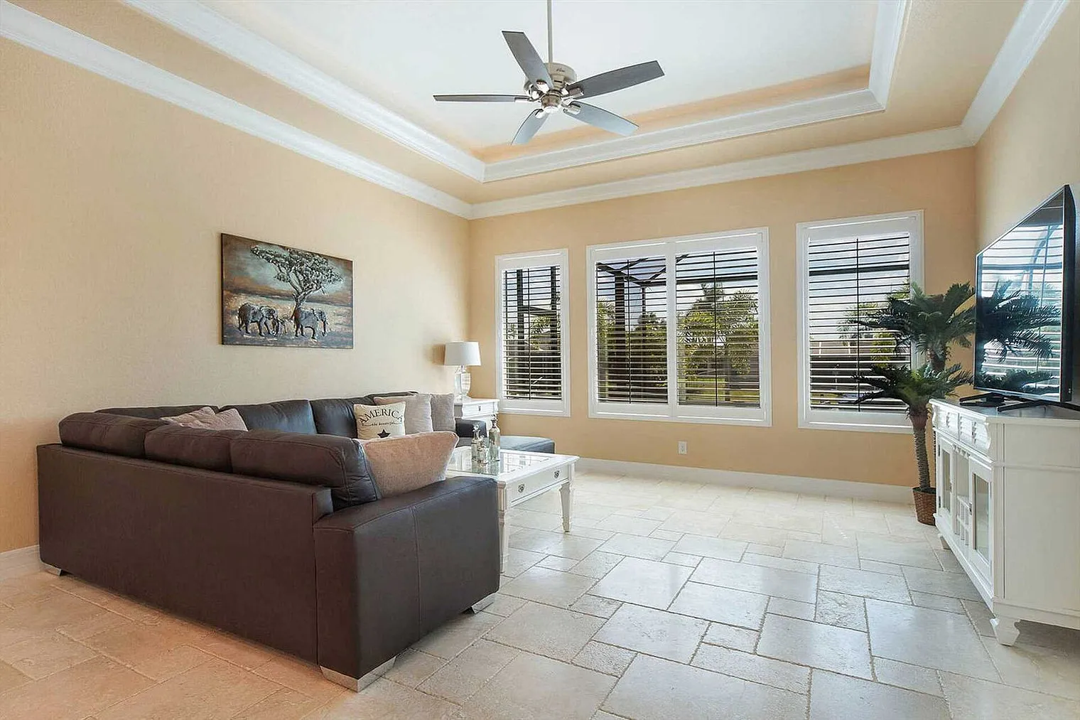 3 bed, 2.0 bath, 2292 sqft, $5,670 — Photo 1