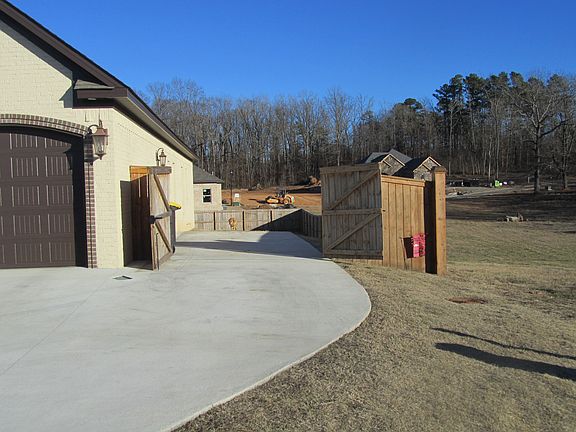 5th image of 2210 Irondale Dr